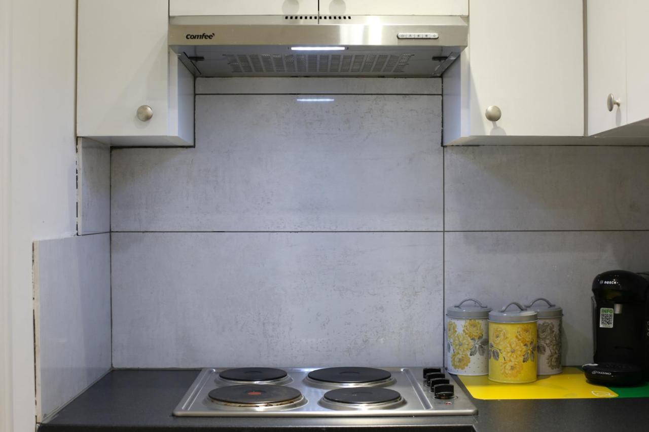 דירות לונדון Splendid Flat In Kensington Olympia מראה חיצוני תמונה